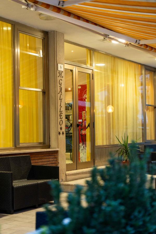 Hotel Galileo Rimini Bagian luar foto