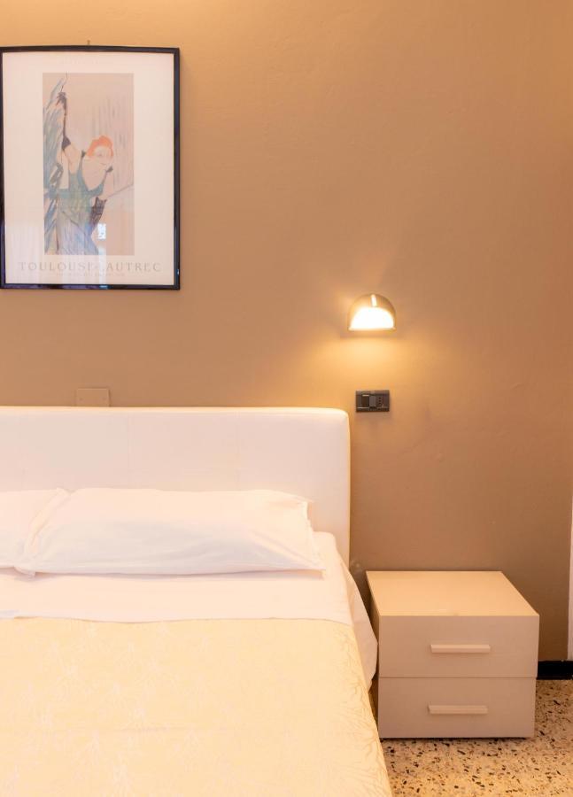 Hotel Galileo Rimini Bagian luar foto
