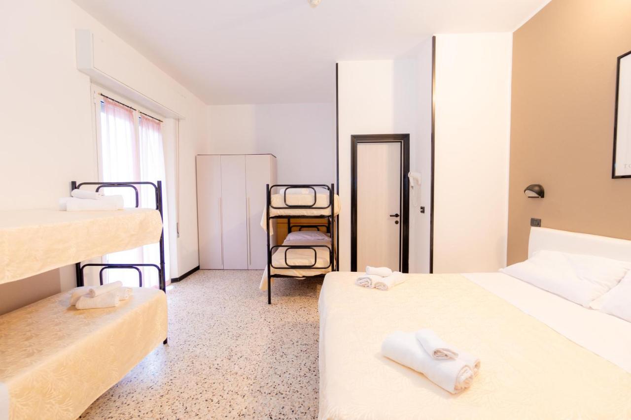 Hotel Galileo Rimini Bagian luar foto
